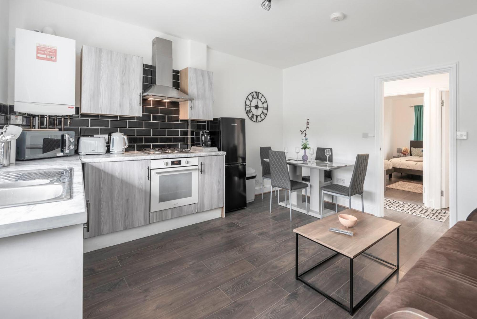 Modern Family Home W/Wi-Fi, Netflix, Self Check-In London Eksteriør billede