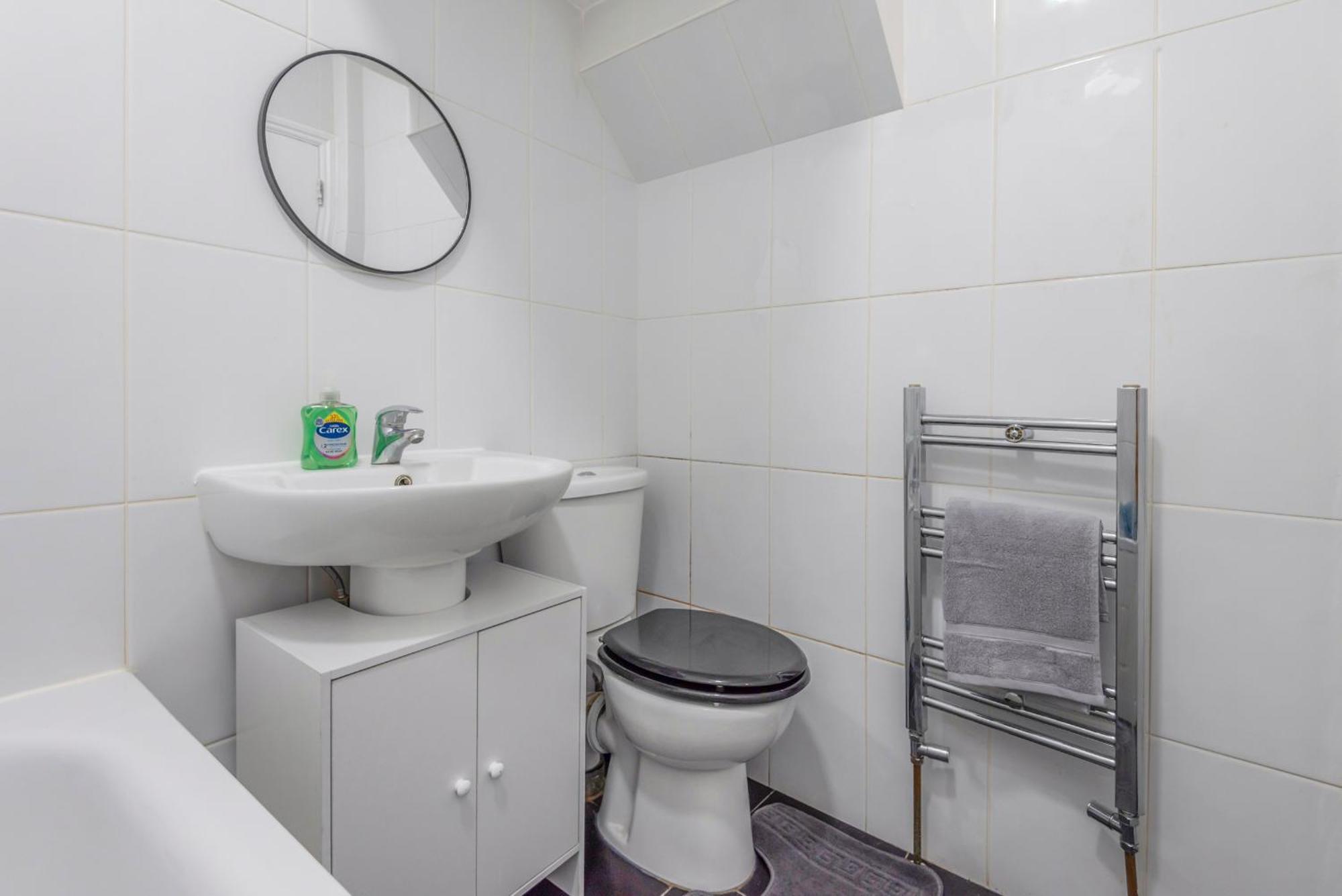 Modern Family Home W/Wi-Fi, Netflix, Self Check-In London Eksteriør billede