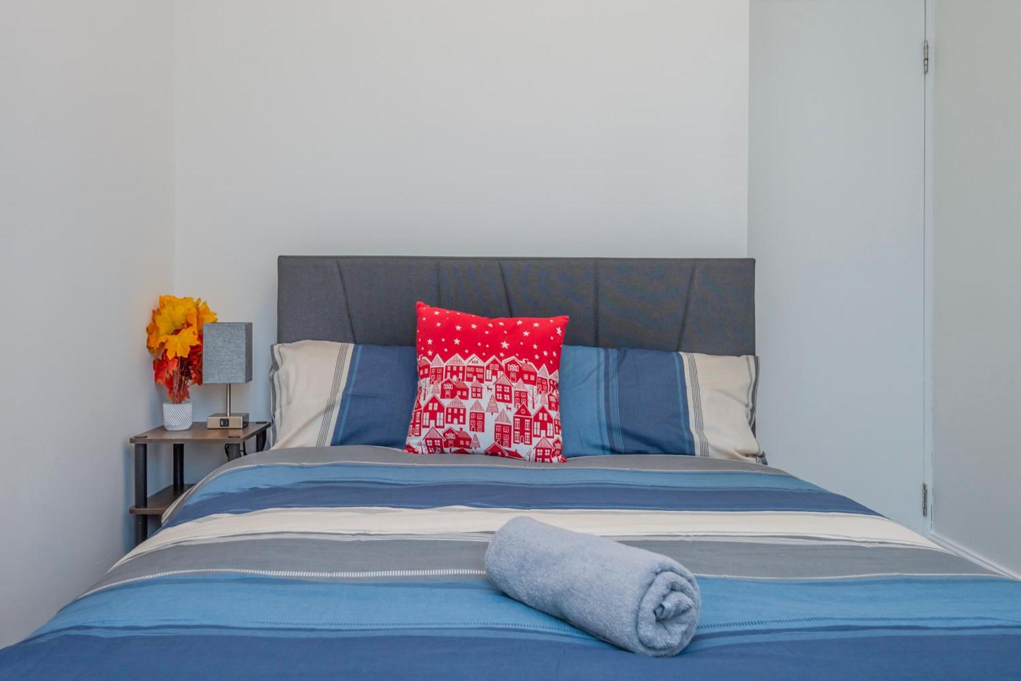 Modern Family Home W/Wi-Fi, Netflix, Self Check-In London Eksteriør billede